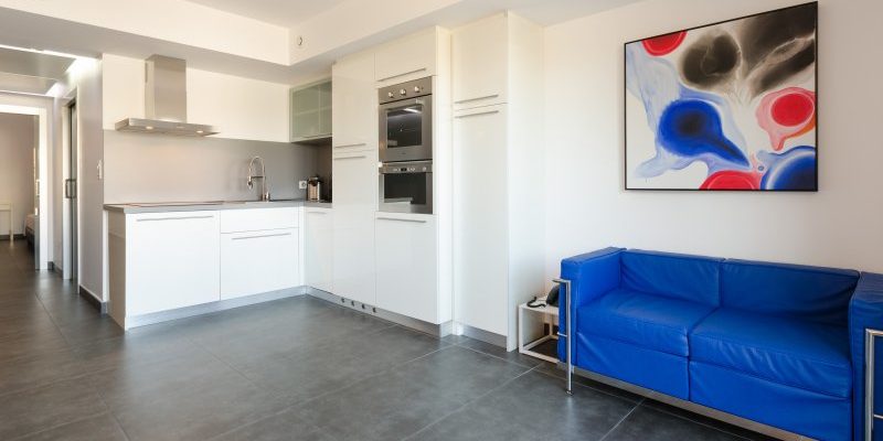 Residence L’Amiral Ile Rousse Corsica Frankrijk appartement La Boudeuse woonkeuken salon design