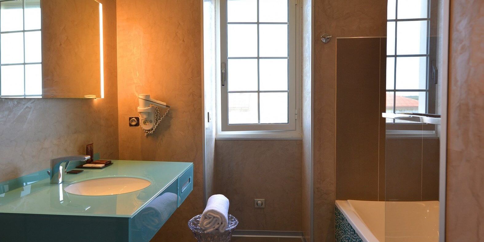 Hotel SantaTeresa Bonifacio Corsica Frankrijk badkamer 2-persoonskamer superieur