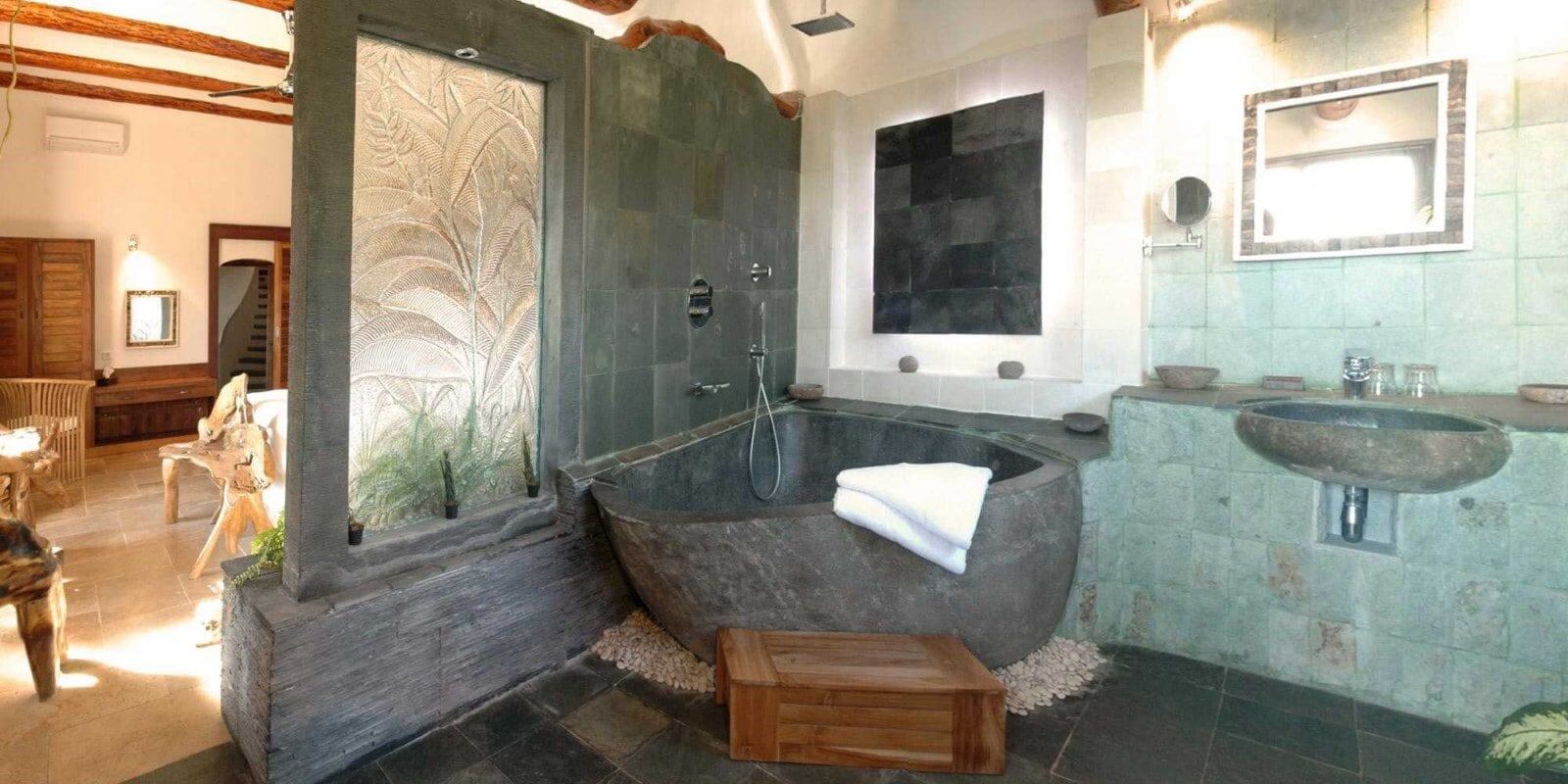 Ferme Auberge Domaine de Piscia Figari Corsica Frankrijk badkamer Les Splendides