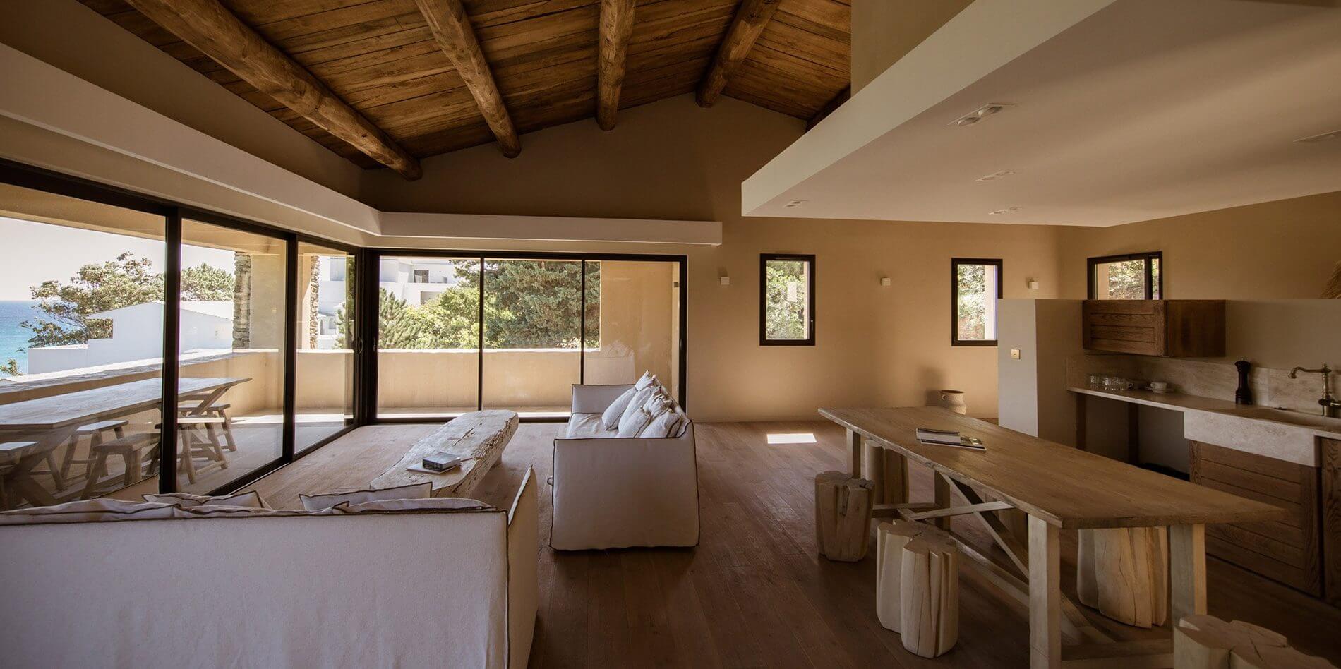 Hotel Misincu Cagnano Cap Corse Corsica Frankrijk villa living keuken loggia terras zeezicht