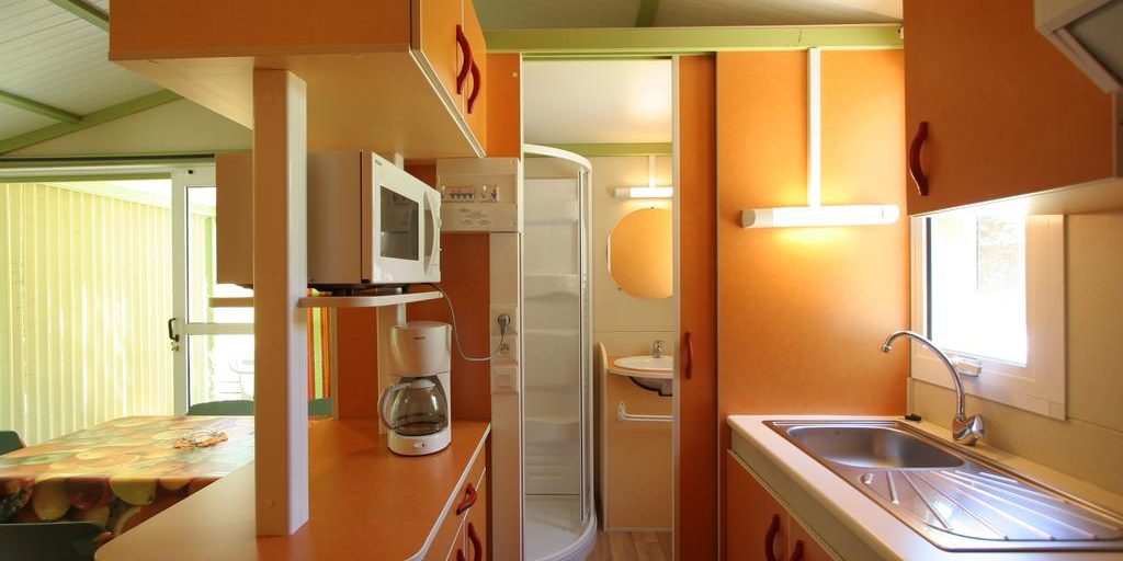 Camping La Dolce Vita Calvi Corsica chalet kitchenette