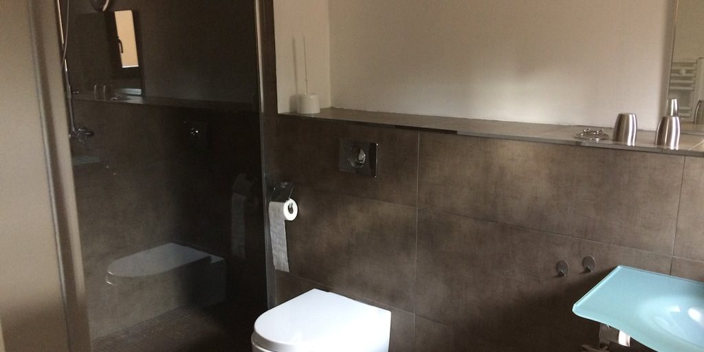 Les Villas de Lorello Porticcio Corsica Frankrijk villa Les Arbousiers badkamer