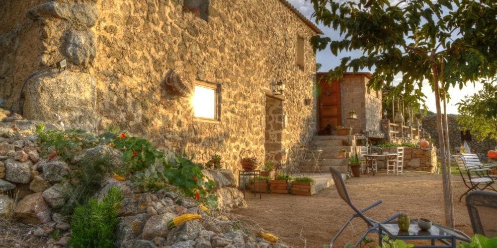 Chambres d'hotes U Cuventu di Paomia Cargese Corsica Frankrijk façade