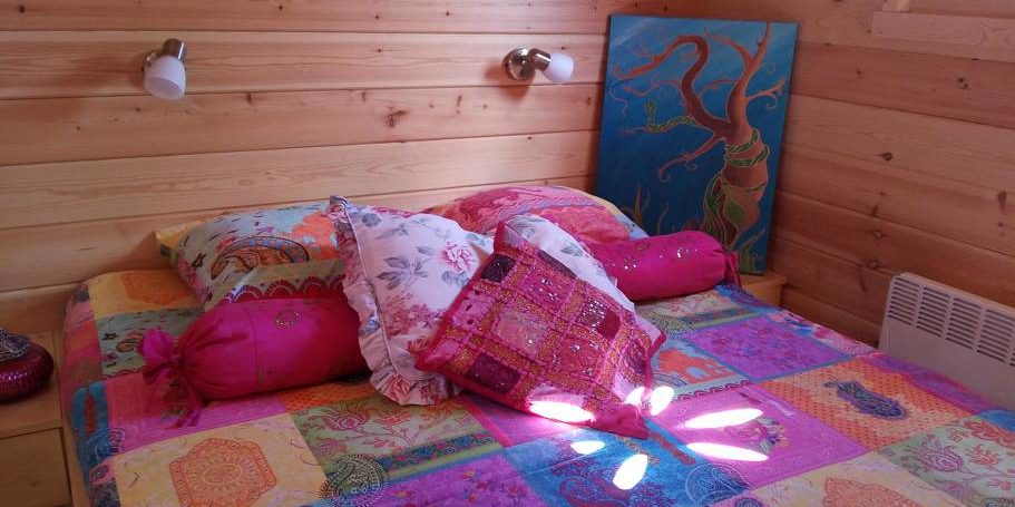 Chambres d'hotes U Cuventu di Paomia Cargese Corsica Frankrijk slaapkamer pipowagen roulotte