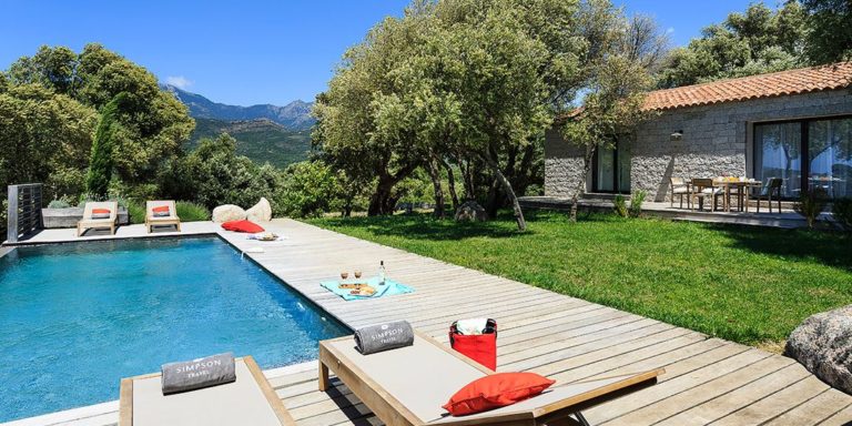 Domaine Santu Pietru Villa Serentina Figari Corsica Frankrijk zwembad villa tuin