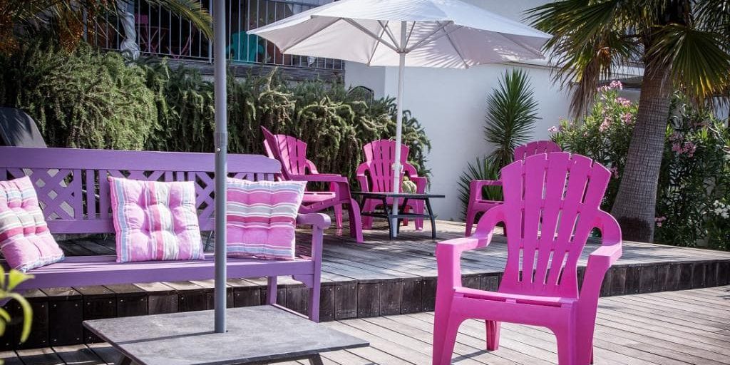 Golfe Hotel Porto-Vecchio Corsica Frankrijk terras bear-chair bankje parasol