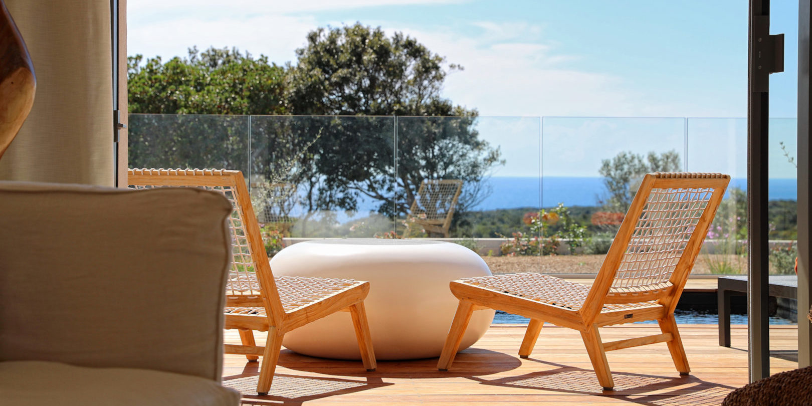 Hotel Cala di Greco Bonifacio Corsica Zuid-Corsica Frankrijk suite terras design meubels zeezicht maquis